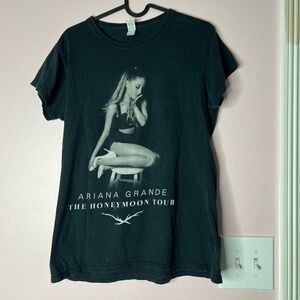 Ariana Grande honeymoon tour graphic tee